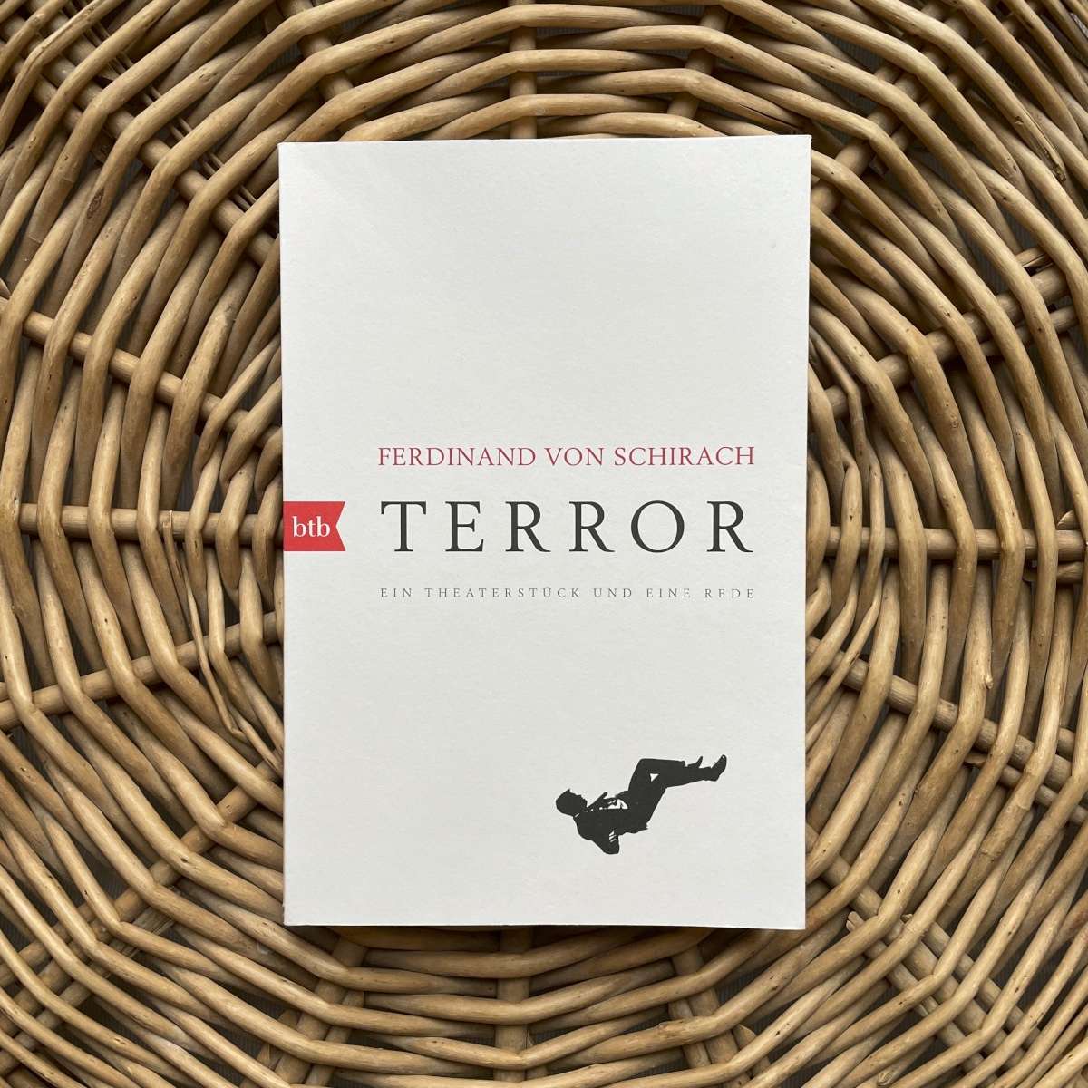 Buch von Ferdinand von Schirach – Terror